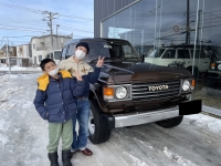 札幌市N様にブラウンメタリックのランクル60を納車させて頂きました!!!