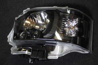 200系ハイエース ヴァレンティ LEDヘッドランプ マットブラック