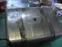 大型車アルミ燃料タンク修理