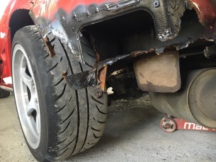 トヨタMR2 タイヤハウスの錆修理！バンパー外してびっくり！