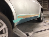 スイフトの凹み/錆び板金修理！チッピング塗布を終えボディカラー塗装！