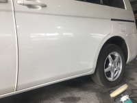 トヨタアイシス スライドドアとステップパネル 最小限部分塗装完成！