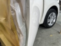 車庫の壁に当たって塗装が欠けた！トヨタパッソのドアエッジ修理