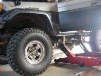トヨタ ランクル70　改造　(HZJ77)　ボディーリフト＆足回りパーツ取り付け