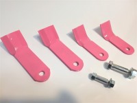 ピンクが目印！高耐久性能を追求したハンマーナイフモア用替え刃SUPER
