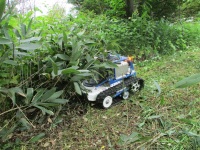 アースモアPRO XRotのコントローラー操作による雑草刈り性能テスト結果