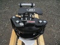 伐倒機JAK250を2台(CAT308/チルトローテーター付8tクラス)で使用