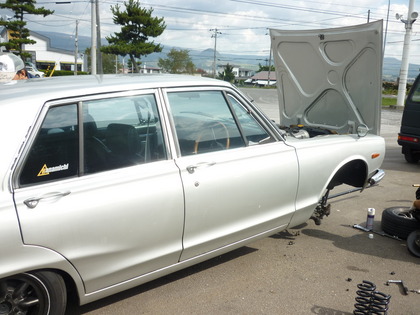 旧車 Gc10 箱スカ サス交換作業完了 交通事故修理 キズ サビ ヘコミ板金塗装専門店 北海道南地域 株 ラルフ函館店 Do Blog ドゥブログ