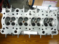 花道太郎・TYPE－R・エンジンヘッド加工状況