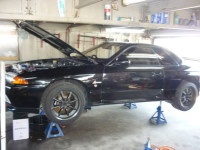 フルチューン32GTR　本セッティング前のエンジン点検中