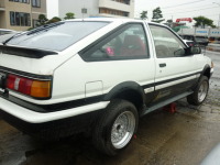 AE86レビン　なんとかアンダーコート完了しました