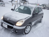 ダイハツ・ストーリア・フロント修理・板金塗装・吹雪の中納車です。