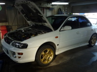 GC8インプレッサSTi　イカリング付きプロジェクター取付。