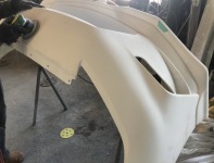 日産フェアレディZ34 持ち込み取り付けエアロパーツの塗装作業工程
