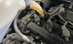 事前ご予約頂いた日産エクストレイルのオイル＆エレメント交換