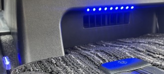 30ヴェルファイア後期に持込みUSBポート/LEDフットランプ取付け
