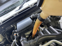 ジムニーのオイル/エレメント(ZAHREN 5W-40/PIAA Z15に)交換