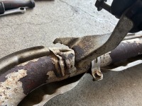 スズキジムニーの劣化で千切れたマフラーステーを補強を加えて溶接修理し、ご依頼完了！