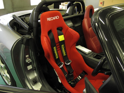 ホンダ S2000 AP1 × RECARO × シュロスシートベルト｜自動車