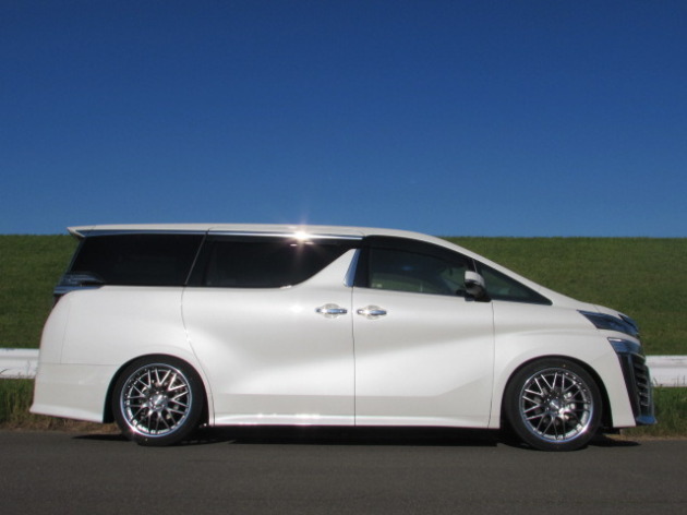 トヨタ VELLFIRE 4WD HIPERMAX S-StyleX 取付､アライメント調整