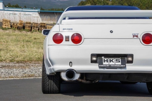 HKS新商品案内 SUPER TURBO MUFFLER Ti BNR32/BCNR33/BNR34 GT-R