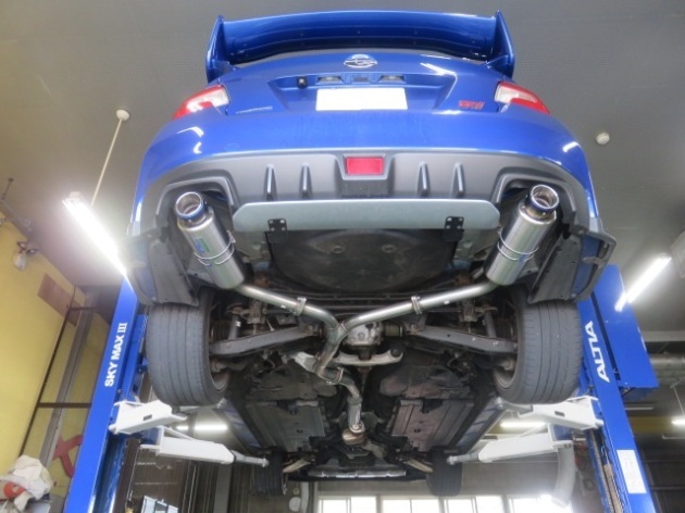 WRX STIのSUBARU・WRX STI・純正マフラー戻し・静か過ぎる・車検対応仕様に関するカスタム事例｜車のカスタム情報はCARTUNE