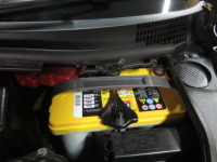 日産 GTR R35 板金塗装／タイヤ交換／バッテリー交換