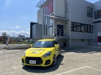 スズキ スイフトスポーツ ＺＣ３３Ｓ １型 ６ＭＴ デモカー展示中。