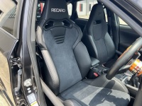 スバル インプレッサ ＷＲＸ ＳＴＩ ＧＲＢ ＲＥＣＡＲＯ ＳＲ－Ｓ ＵＴ１００ ＣＧ／ＢＫ取付け