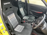 スズキスイフトスポーツＺＣ３３Ｓ ＢＩＲＤ ＥＲＧＯＳＴＥＲ グラデーションロゴ シートヒーター付き