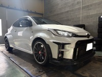 トヨタGRヤリス GXPA16 GEN1 6MT RECARO SR-S BK100H RD/BK取付け