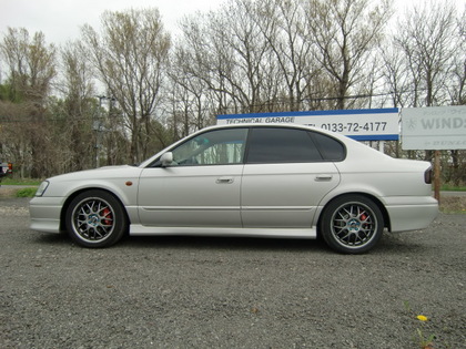 レガシィ B4 BE5 STIマフラー交換で入庫|車の レガシィ B4 BE5 STIマフラー交換で入庫|車の
