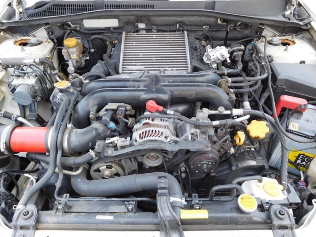 レガシィ BL5 EJ20 マフラーから黒煙吹きまくりで入庫！｜車の