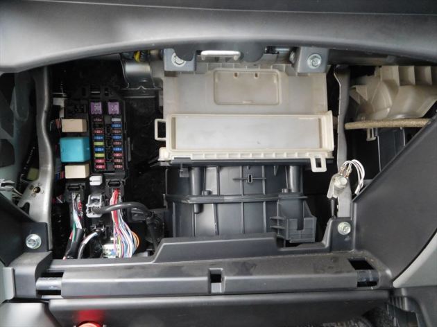 ムーヴ L185s A Cフィルター交換とjet洗浄 車のチューニング ワンオフパーツ製作 テクニカルガレージメイクアップ Do Blog ドゥブログ