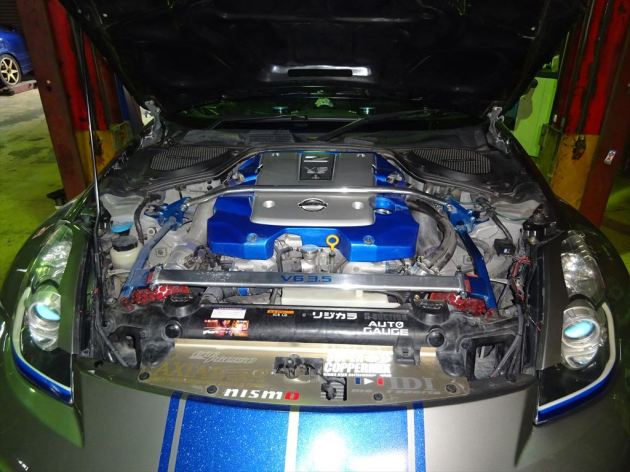 フェアレディZ　Z33　VQ35HR　Greddy　オイルクーラー取付　入庫！