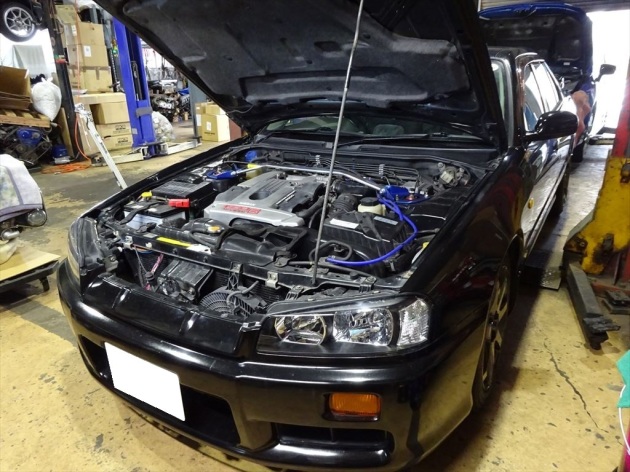 スカイライン ENR34 RB25DE 4WD AT 入庫です！｜車の