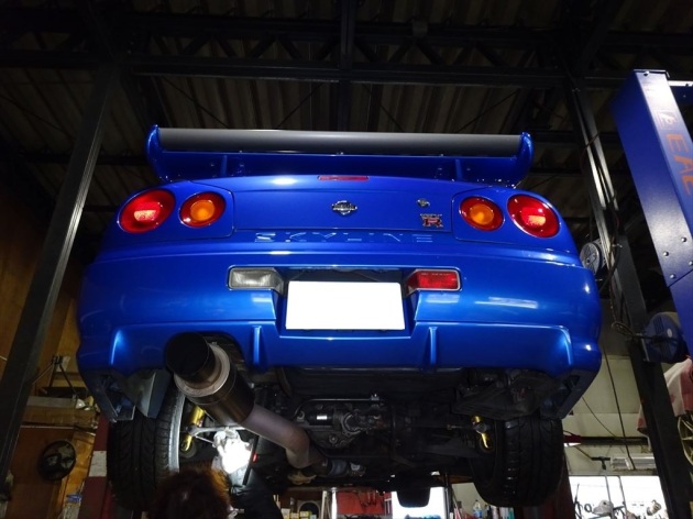 スカイライン　GTR　BNR34　RB26DET　車検・整備　入庫です！