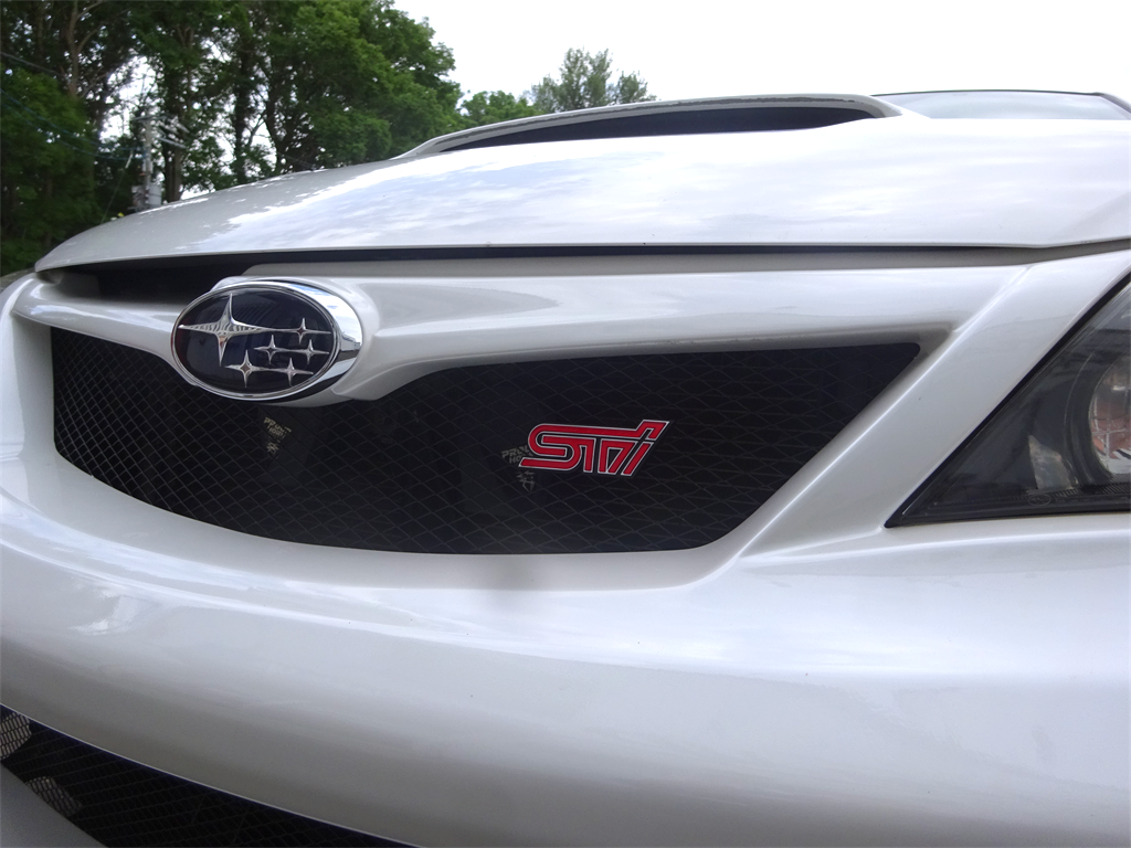 インプレッサ WRX GVB EJ20 STI エンブレム取付です！｜車の