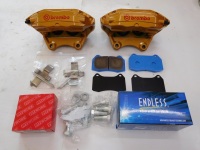 スカイライン　ENR34　ブレンボキャリパー　装着で入庫。
