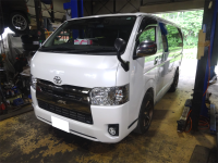 ハイエース　GDH206V　1GD　オルタネーター交換です！