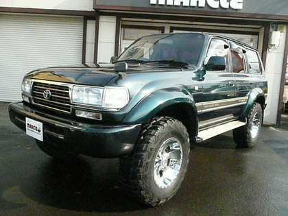 ランクル80中期！純正背面レスの大口径マッドタイヤ付き車両