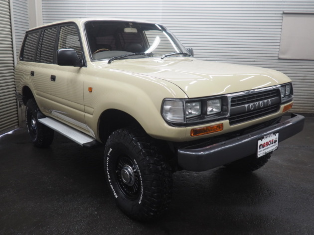 ランクル80中期ディーゼルターボに 観音開きと輸出角目と前後デフロックと新品パーツ多数 ランドクルーザー ランクル 中古車販売 高価買取 カスタム マークル Do Blog ドゥブログ