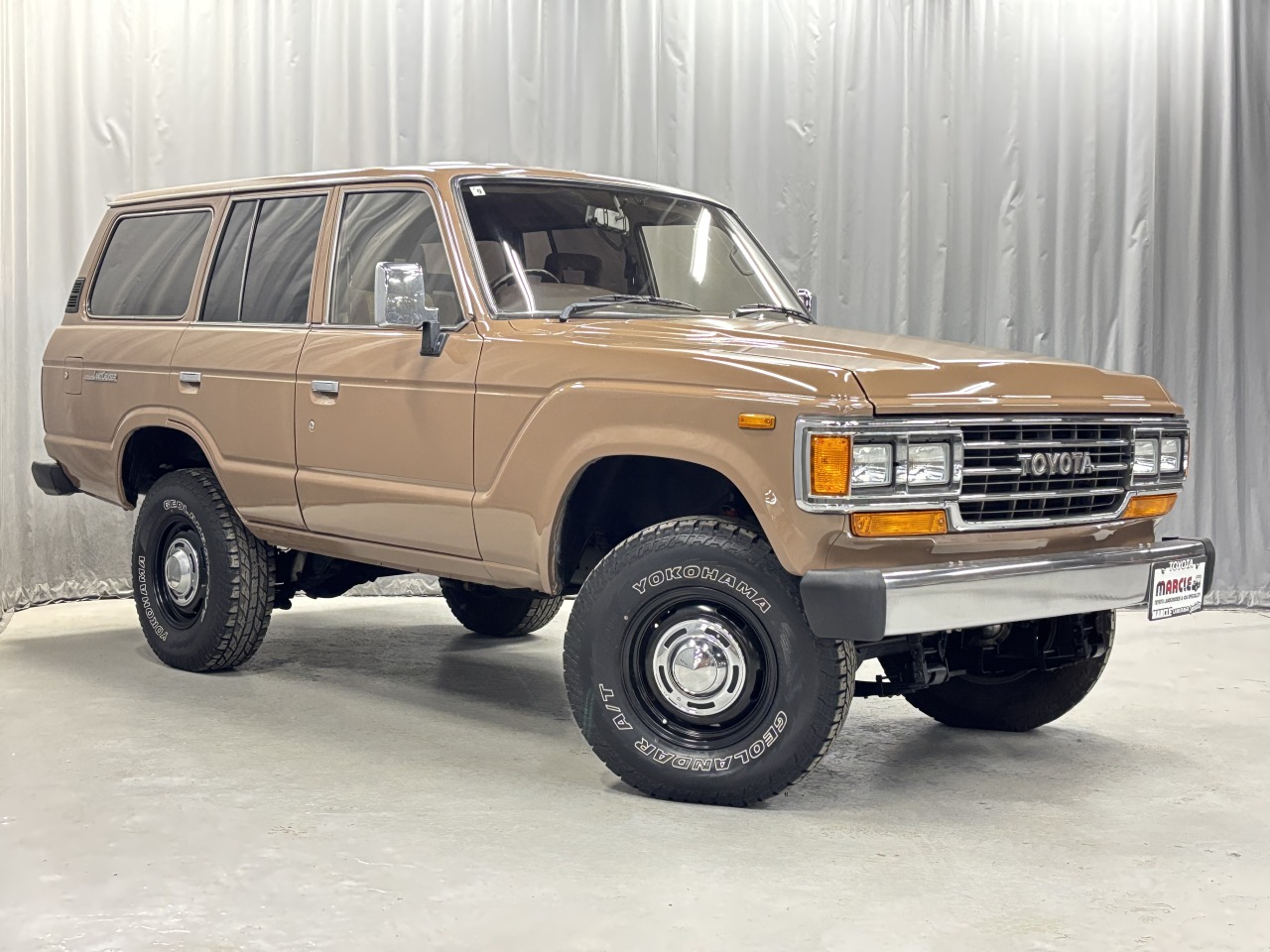 ランクル60角目ロールーフ換装本州仕入車両！ディーゼルターボオートマ 