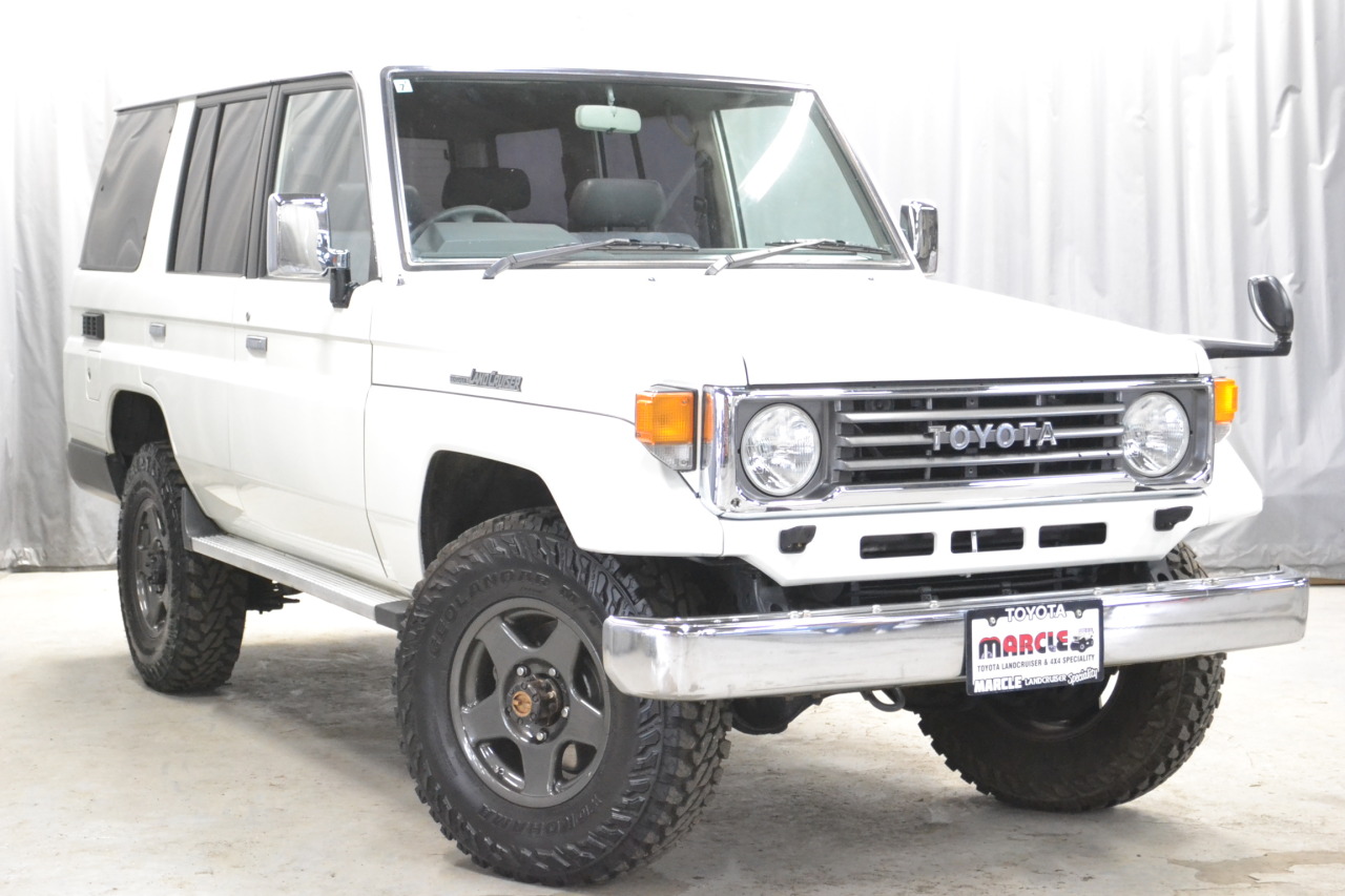中古車：ランドクルーザー76（ランクル76） [リフトアップ/カスタム