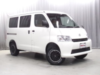 新車タウンエースバン！リフトアップカスタム！ベッドキットにシートカバー付！