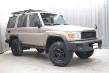 再販ランクル76ガソリン5速マニュアル！新品タイヤ付き！ルーフキャリア付カスタム車両！