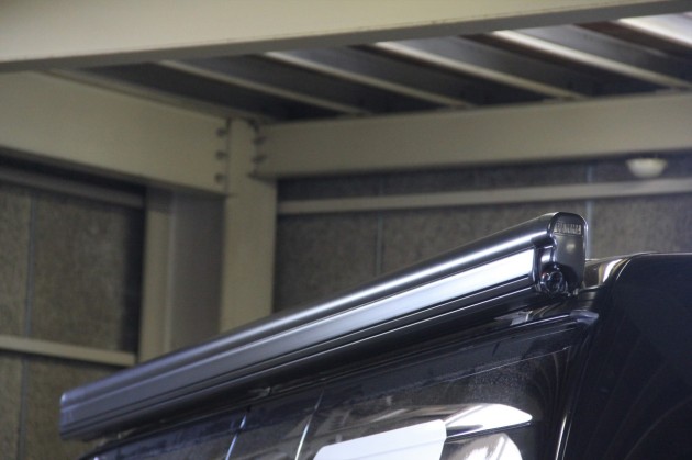 FIAMA(フィアマ) サイドオーニング F45S ディープブラック｜NEEDSBOX トランスポーター製作・販売専門店ニーズ札幌  [ハイエースパーツ]｜do-blog（ドゥブログ）