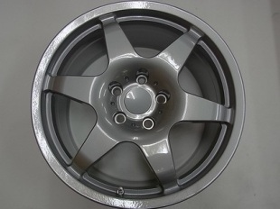 スモーククロームの車ホイール塗装イメージ1