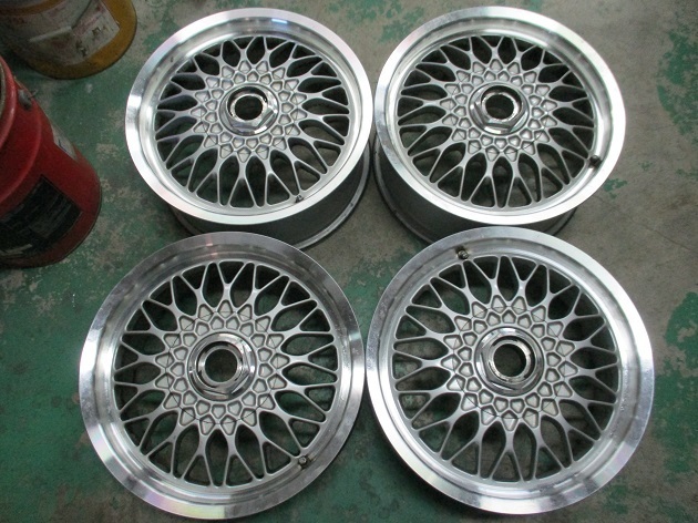 BBS RG 16インチをパールホワイト塗装＆PCD130/4穴追加加工｜アルミ