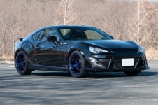 TWSブラッシュドキャンディカスタムホイール トヨタ86限定車に装着